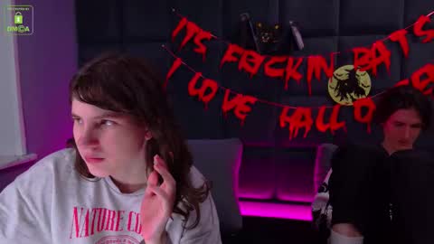 VIVIARAGENDY online show from November 2025 10:39:02 AM