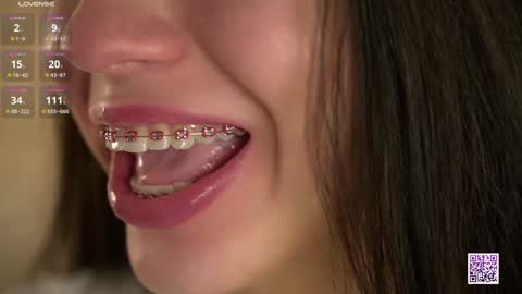 Nelly and Mari online show from November 2025 07:19:02 AM