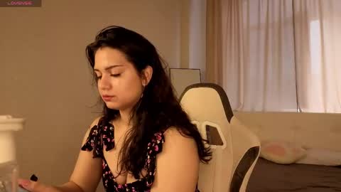 Snapshot of vivien_ross chatting on June 2026 12:55:02 AM vivien_ross online show from June 2026 12:55:02 AM