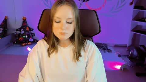 Snapshot of vivienleeigh chatting on December 2024 05:40:02 PM Vivien online show from December 2024 05:40:02 PM