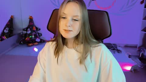 Snapshot of vivienleeigh chatting on December 2024 02:47:02 AM Vivien online show from December 2024 02:47:02 AM