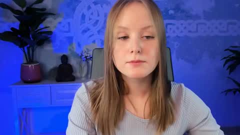 Snapshot of vivienleeigh chatting on March 2025 12:12:02 PM Vivien online show from March 2025 12:12:02 PM