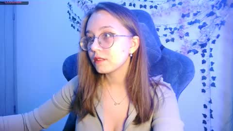 vivivivikkie online show from October 2025 08:29:02 PM