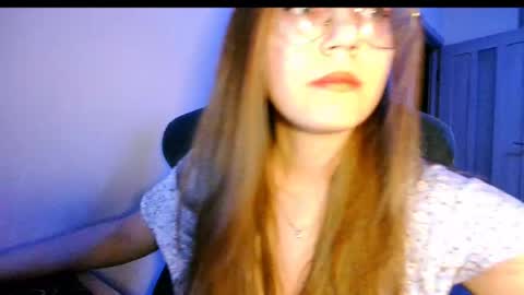 Snapshot of vivivivikkie chatting on April 2026 10:14:02 PM vivivivikkie online show from April 2026 10:14:02 PM