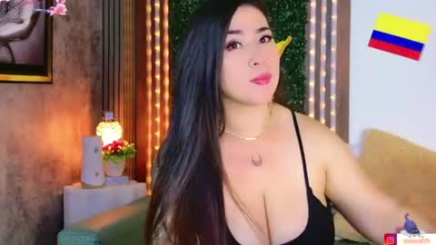 Snapshot of viviwolff chatting on June 2026 04:54:02 AM Vivi online show from June 2026 04:54:02 AM