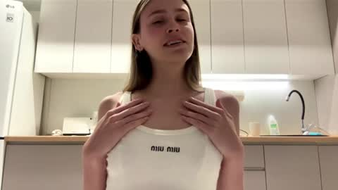 vixcx_ online show from December 2025 02:56:02 PM