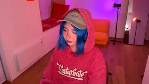 Snapshot of vixenp chatting on January 2025 05:48:01 PM Polly Online mostly at 9pm-2am UK Time online show from January 2025 05:48:01 PM