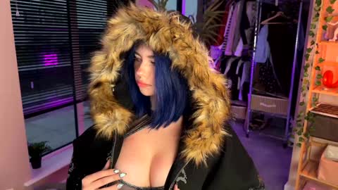 Snapshot of vixenp chatting on October 2025 04:18:01 PM Polly Online mostly at 9pm-2am UK Time online show from October 2025 04:18:01 PM