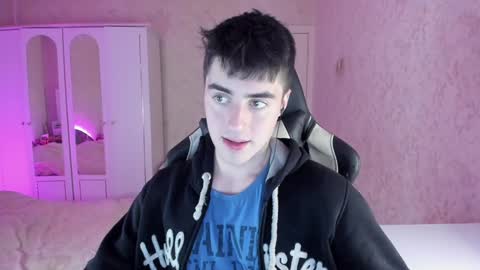 Snapshot of vlad1605 chatting on December 2024 11:07:01 PM Martin online show from December 2024 11:07:01 PM