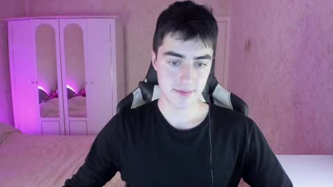 Snapshot of vlad1605 chatting on December 2024 02:58:02 PM Martin online show from December 2024 02:58:02 PM