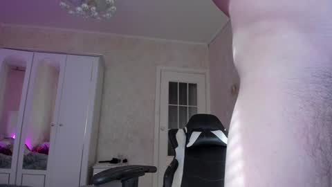 Snapshot of vlad1605 chatting on February 2025 08:01:01 AM Martin online show from February 2025 08:01:01 AM