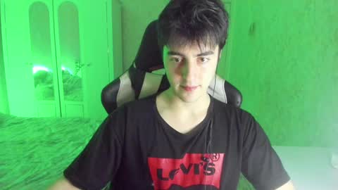 Snapshot of vlad1605 chatting on February 2025 10:43:01 PM Martin online show from February 2025 10:43:01 PM