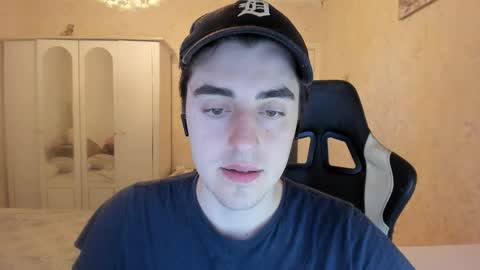 Snapshot of vlad1605 chatting on September 2025 12:48:01 PM Martin online show from September 2025 12:48:01 PM