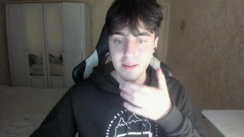 Snapshot of vlad1605 chatting on October 2025 01:12:02 PM Martin online show from October 2025 01:12:02 PM