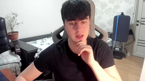 Martin online show from December 2025 05:03:02 AM