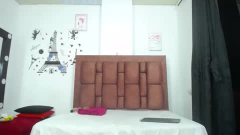 vlunaper online show from October 2025 02:34:02 AM