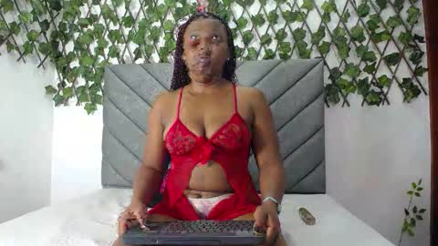 vlunaper online show from November 2025 02:47:01 AM