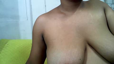 Snapshot of voagelle chatting on February 2025 02:24:01 PM voagelle online show from February 2025 02:24:01 PM