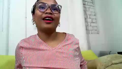 Snapshot of voagelle chatting on February 2025 04:11:02 PM voagelle online show from February 2025 04:11:02 PM