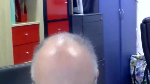 volpi72 online show from December 2025 06:58:01 PM