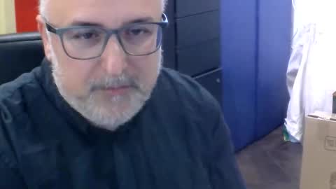 volpi72 online show from April 2026 12:31:01 PM