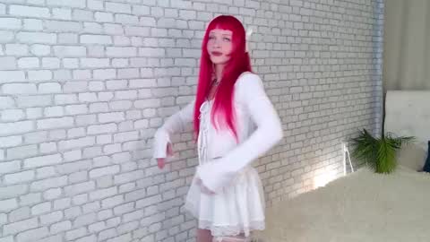 Monica online show from September 2025 01:49:01 PM