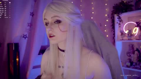 vronnier online show from September 2025 05:47:02 PM