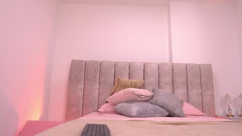 Violeta online show from November 2025 03:07:01 AM