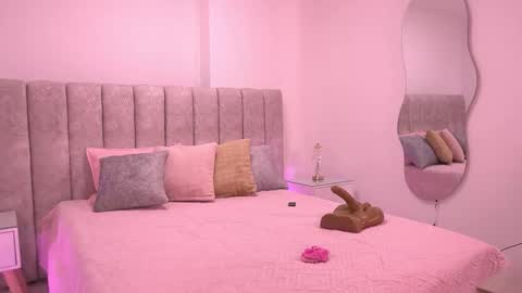 Violeta online show from November 2025 03:16:02 AM