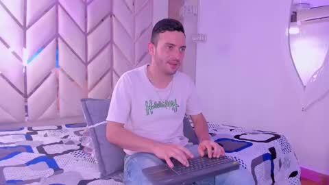 Snapshot of vynny_blacke_ chatting on September 2025 09:06:02 PM Vynny Blacke online show from September 2025 09:06:02 PM