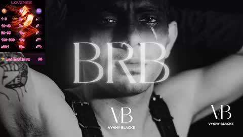 Snapshot of vynny_blacke_ chatting on October 2025 12:22:02 PM Vynny Blacke online show from October 2025 12:22:02 PM