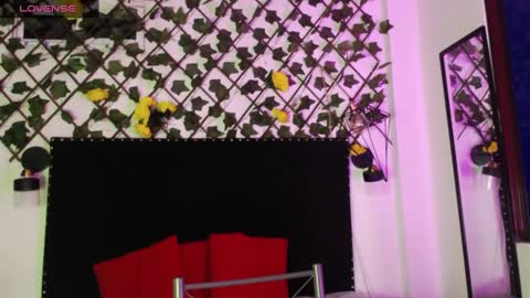 Zoey online show from October 2025 04:10:02 AM