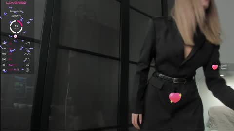 Nicole  Johny online show from March 2025 10:17:02 PM