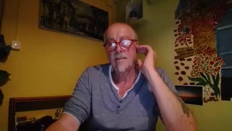 Snapshot of waffel1 chatting on October 2025 06:02:01 PM waffel1 online show from October 2025 06:02:01 PM