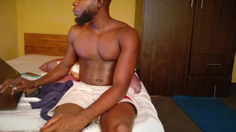 Snapshot of wakanda_mamba chatting on April 2026 10:10:02 PM Wakanda Mamba online show from April 2026 10:10:02 PM