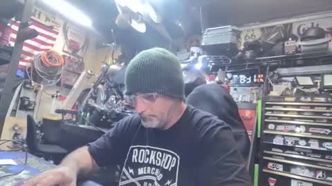 wakesblowinclouds online show from November 2025 04:23:02 AM