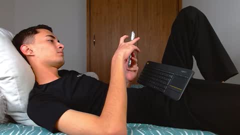 Snapshot of wal_jones chatting on December 2025 04:30:02 AM wal jones online show from December 2025 04:30:02 AM