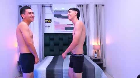 Snapshot of wallen_couple chatting on October 2025 01:12:02 PM Sofia Thiago online show from October 2025 01:12:02 PM