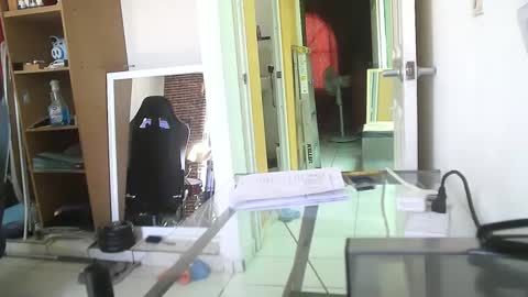 Snapshot of walo_77 chatting on February 2025 06:43:02 PM walo_77 online show from February 2025 06:43:02 PM