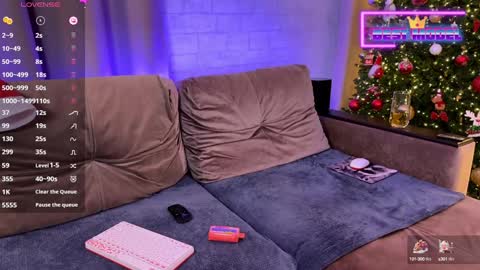 Snapshot of walt_enjoy chatting on December 2024 12:54:01 AM Walt Enjoy online show from December 2024 12:54:01 AM