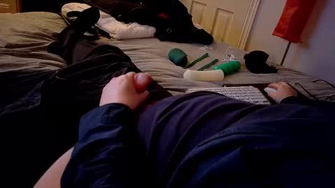 I love the ol in-n-out  online show from March 2026 02:06:02 AM