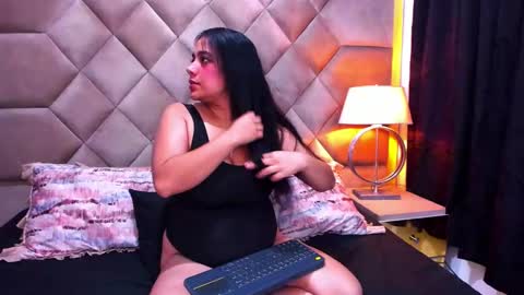 Wanda and Ember online show from March 2025 01:23:01 AM