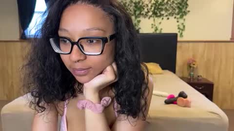 Snapshot of wanderlustgaal chatting on May 2026 01:39:02 PM wanderlustgaal online show from May 2026 01:39:02 PM