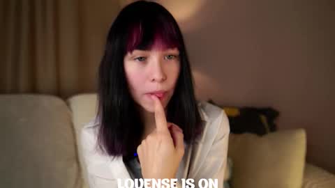 Betti online show from October 2025 10:45:01 AM