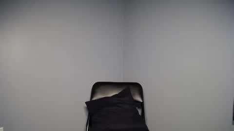 wannaplay1025 online show from March 2026 04:43:01 PM