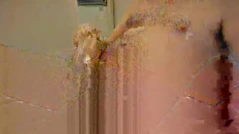 Snapshot of want2cum4gal chatting on December 2024 10:04:01 PM want2cum4gal online show from December 2024 10:04:01 PM