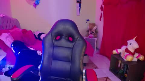 EMILY online show from January 2025 07:46:01 AM