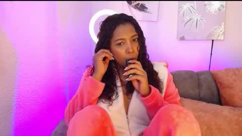 Snapshot of warisgoddes chatting on February 2026 09:12:02 AM EMILY online show from February 2026 09:12:02 AM