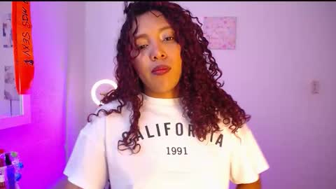 Snapshot of warisgoddes chatting on February 2026 11:02:02 AM EMILY online show from February 2026 11:02:02 AM