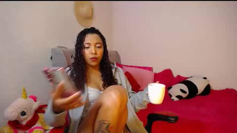 Snapshot of warisgoddes chatting on February 2026 06:44:02 AM EMILY online show from February 2026 06:44:02 AM